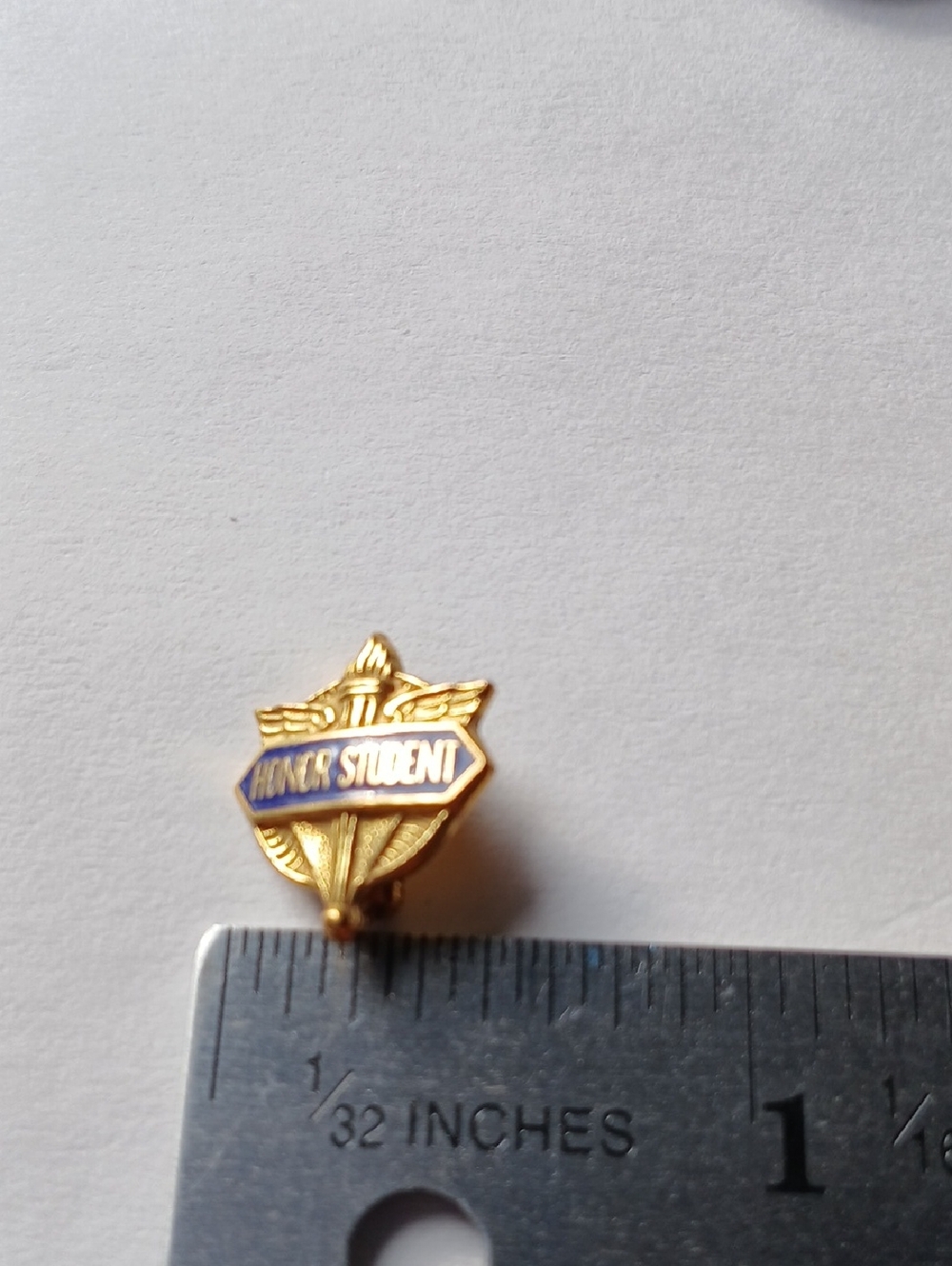 Honor Student Pin - Picture 2 of 4